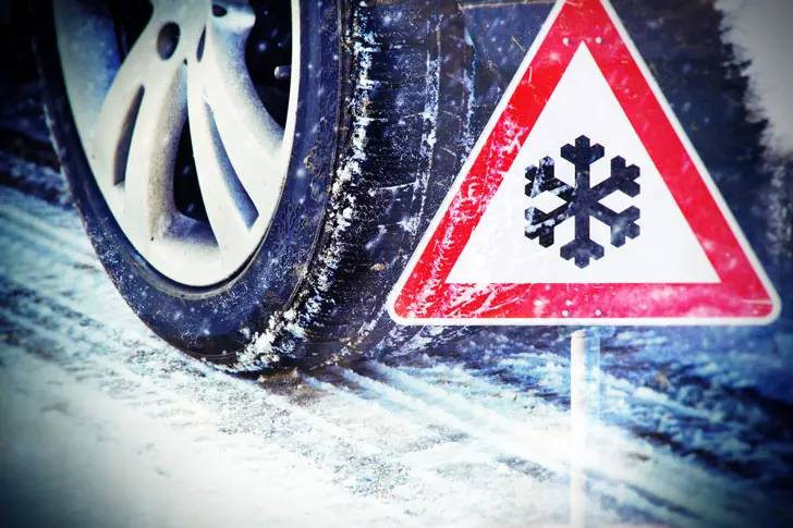 car tyres on snow in winter